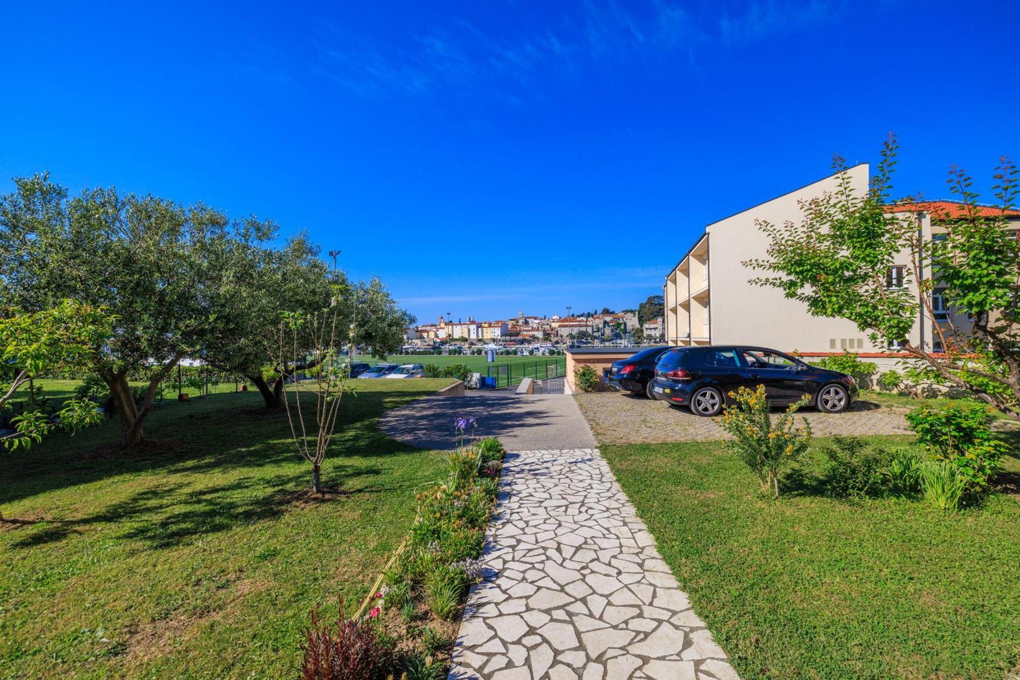 Apartment Zdravka Banjol エクステリア 写真